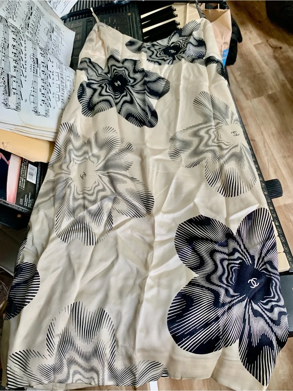 CHANEL Vintage around 2005 white /black floral Dress